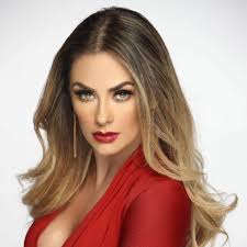 Jorge Abel Serna Félix violinista huatabampense que ha participado en dos  ocasiones con Crissa del Movimiento Sangre de Poetas de Huatabampo