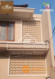 Ukurannya yang besar sengaja dibuat supaya bisa menutupi keseluruhan tampak depan rumah minimalis. Roster Beton Minimalis Batam Hp Wa 08122833040 Omah Genteng Omagence Batam Jualo