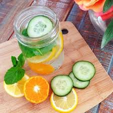 Detox ni laki perempuan boleh je amalkan. 10 Cara Buat Air Detoks Buah Buahan Untuk Pecah Lemak Buang Toksin Awet Muda Maskulin