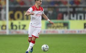 Maybe you would like to learn more about one of these? 1 Bundesliga Ayhan Poker Russischer Bewerber Konnte Zuschlag Erhalten News Fussballdaten