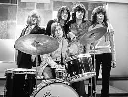 Charlie watts, drummer of the rolling stones for more than 50 years, died tuesday at age 80 in london. Yacgnnjnjk67tm
