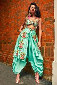 6 Modern Fusion Bridal Outfits Traditional Indian Outfits Bollywood Outfits Indian Fashion Dresses