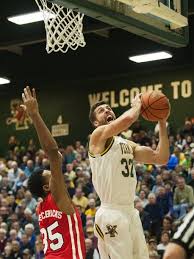 University of Vermont men's basketball rolls past Marist