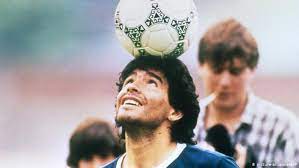 Maradona is widely considered one of the greatest soccer players of all time, but off the. Meinung Diego Maradona Ein Gott Und Doch Einer Von Uns Kommentare Dw 26 11 2020