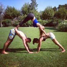 Aimtruechallenge Day 4 Do A Pose With Someone Else Grab A Friend A Family Member Or A Stranger And Have Some Fun Playing Around Together This Is Me In A D