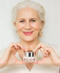 Nutridome spacious cosmetic bag made of artificial leather ✔️ Nutridome.de