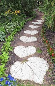 Voici une décoration de jardin moderne et tendance. Moderne Und Inspirierende Gartendeko Aus Beton Selber Basteln Jardin En Beton Decoration Jardin Allees Jardin