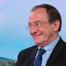 Ex jt 13 heures, jpptv.fr, lci, almanach des régions, trophée andros, théâtre ( piège à matignon et régime présidentiel). Pour Son Dernier Jt Jean Pierre Pernaut Craque En Evoquant Sa Mere Decedee Gala