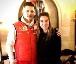 Simona halep are o relație cu toni iuruc, alături de care urmează să se și căsătorească, însă înainte de el, constănțeanca a avut o relație cu fiul lui teia sponte, costa sponte. Cu Cine S A Iubit Simona Halep Inainte De Toni Iuruc BÄƒrbaÈ›ii Din ViaÈ›a Ei Au Trezit Mereu Interesul Presei Impact