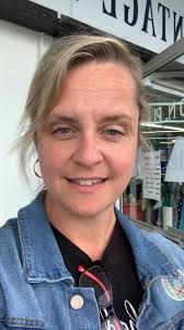 Hazel Reese Vintage Market was live — in The Plains, OH.