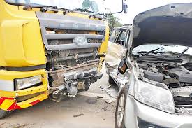 Akhirnya pihak insurans dan penarik kereta yang mendapat. Dua Maut Dalam Kejadian Kemalangan Berasingan Media Permata Online