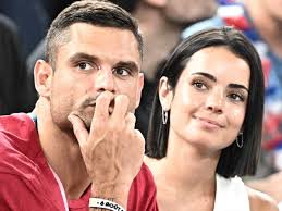Danse avec les stars : Florent Manaudou loin de sa compagne Lola Dumenil,  il révèle ce qui lui "fait un peu peur" - Voici