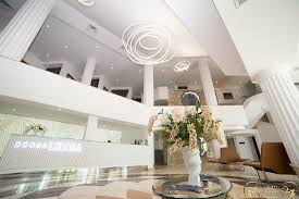 Este cea mai mare rezervatie de tinuturi umede din europa si. Lebada Luxury Resort Spa 91 1 0 9 Updated 2021 Prices Hotel Reviews Crisan Romania Tripadvisor