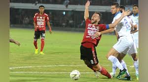 Sila refresh browser sekiranya mengalami sebarang gangguan. Hasil Liga 1 Bali United Vs Persib Bandung Skor Akhir 3 2 Bola Tempo Co