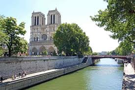 Jag har inte så mycket att säga om denna mapp då jag spenderade en kort tid i frankrike pga utlandsstudier. Religion I Frankrike Store Norske Leksikon