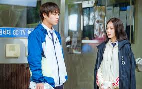 Sinopsis drama korea love revolution (2020) gong joo young (park ji hoon). Bikin Baper Begini Cara Manis Park Jihoon Bantu Lee Ruby Yang Kesulitan Di Lokasi Love Revolution