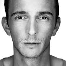 Eric Henry's Instagram, Twitter & Facebook