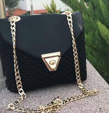Cantasue Gonderdigimiz Zincirli Kapagi Kullanarak Harika Bir Canta Yapmis Ellerine Saglik Cantayi S Shoulder Bag Louis Vuitton Twist Louis Vuitton Twist Bag