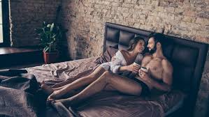 Barbatii se excita atunci cand partenera lor stie ce vrea in pat. La Ce Se Gandesc BÄƒrbaÅ£ii DupÄƒ Sex Dragoste Sex Relatii Relatii In Familie Avantaje Ro De 20 De Ani Pretuieste Femei Ca Tine