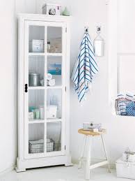 Ordnung Im Badezimmer Muss Sein Wohnidee Eckschrank Vitrinenschrank Badezimmer Eckschrank