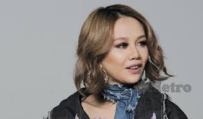 Today i am reacting to elica ft akim secret love song minggu 12 mentor milenia 2017 original video Serlah Aura Sifu Mentor Milenia 2019