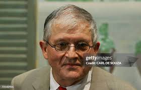 819 fotos e imágenes de alta resolución de Carl Clark