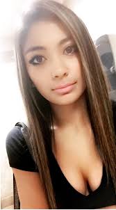 If anyone sees this person her name is Vanessa Burch please message me