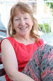 Astoria Characters: The Red-Headed Woman With the Little Black Dog