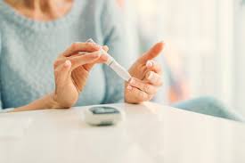 Blutzucker selber messen eine regelmässige blutzuckerkontrolle ist wichtig bei bereits bestehendem diabetes. Blutzucker Messen In Der Apotheke Apotheke Gesundheit Ganz Personlich