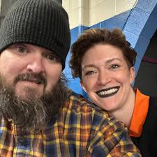 Who can cut a pixie cut for wavy hair in Cheyenne?