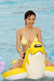 34D高海宁激「凸」露背行画展网民晒生图惊揭真实身形大缩水？