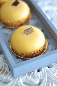 Petit Bavarois Poire Caramel Gateau Au Poire Dessert Noel Boule Gateaux Et Desserts