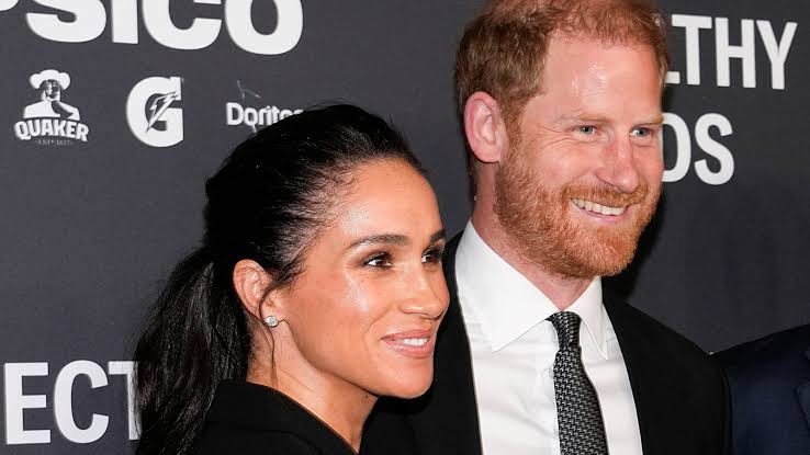 Harry and Meghan pull Archie and Lilibet out of new British school