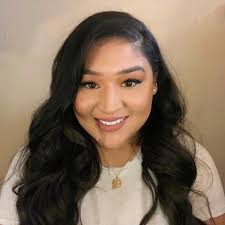 Jennifer Giddens's Instagram, Twitter & Facebook