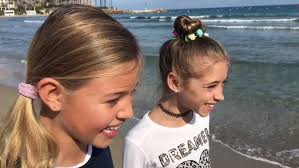 DIES DE FUTBOL... IGUALITARIS. Primer premi Concurs “Jo trie estimar sense  violència de gènere”.