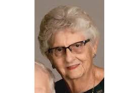 Janet Clute's Instagram, Twitter & Facebook