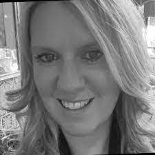 Kim Beecham's Instagram, Twitter & Facebook