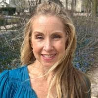 Leslie Albritton's Instagram, Twitter & Facebook