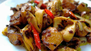 Cara membuat tambahkan saus lada hitam. Sotong Lada Hitam Bersama Kentang Chef Home