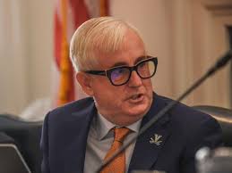 Bert Ellis decries UVa's "lack of budgetary discipline"