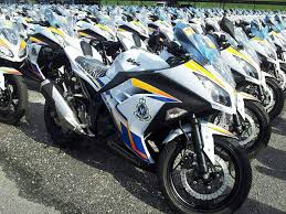 Price list of malaysia kawasaki products from sellers on lelong.my. Malaysian Police Launches Fleet Of 2013 Kawasaki Ninja 250 Patrol Bikes Video Motorcycle Com News