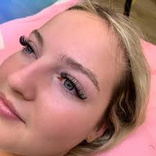 Savannah Floyd (@the_eyelash_emporium) • Instagram photos and videos