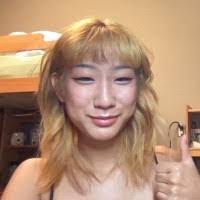 Ellery Davis's Instagram, Twitter & Facebook