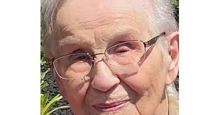 Maxine Daron McGuire