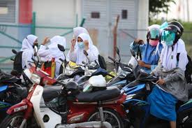 Setiausaha j/k unit bimbingan dan kaunseling/sekolah penyayang. Lebih 2 Juta Pelajar Sekolah Menengah Mula Sesi Persekolahan Utusan Digital