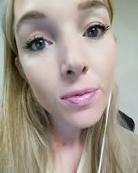 Younique/Julie Deckman