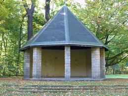 Mit 1,8 km² die größte parkanlage der stadt. Datei Pavillon Grosser Garten Dresden Jpg Wikipedia