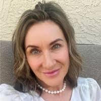 Jackie Burbank's Instagram, Twitter & Facebook