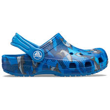 Darauf, dass die ausgewählten sandalen jungen für den alltag der kleinen wie gemacht sind und darauf, dass die jungensandalen modisch aktuell sind. Crocs Classic Shark Clog Ps Sandalen Kinder Online Kaufen Bergfreunde De