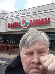 Enjoying a break at 5 Lakes. ☀️😀.